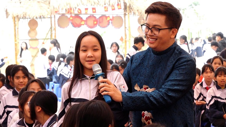 Trường THCS Cao Viên: Ấm áp "Tết yêu thương", lan tỏa giá trị văn hóa truyền thống- Ảnh 4.