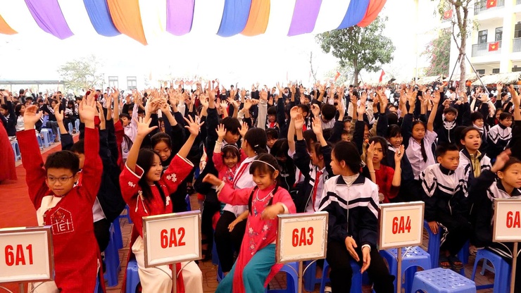 Trường THCS Cao Viên: Ấm áp "Tết yêu thương", lan tỏa giá trị văn hóa truyền thống- Ảnh 3.