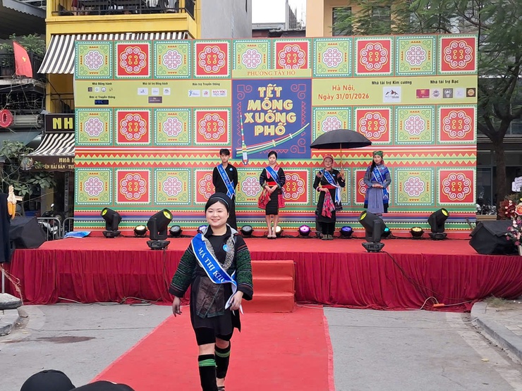 "Tết Mông xuống phố 2026": Rực rỡ sắc màu vùng cao tại Không gian Văn hoá sáng tạo Tây Hồ- Ảnh 10.