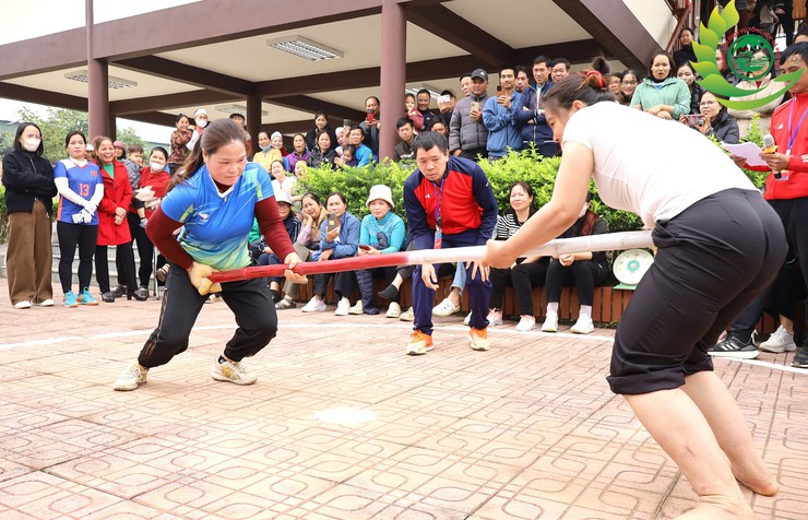 Phú Cát tổ chức Hội thi Thể thao vùng đồng bào dân tộc thiểu số lần thứ I năm 2025- Ảnh 17.