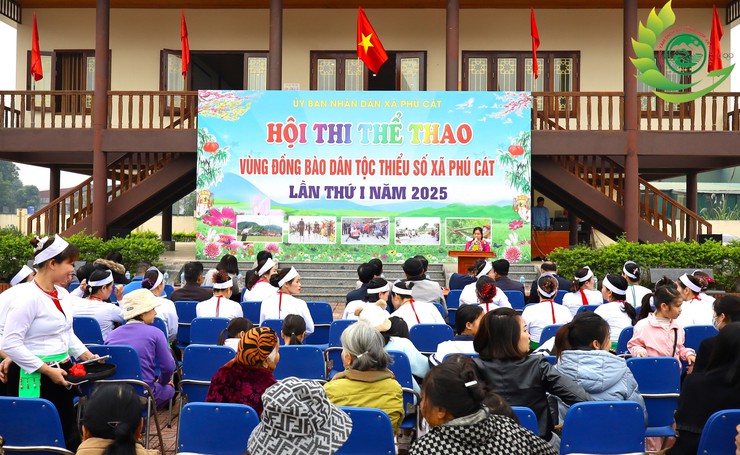 Phú Cát tổ chức Hội thi Thể thao vùng đồng bào dân tộc thiểu số lần thứ I năm 2025- Ảnh 2.