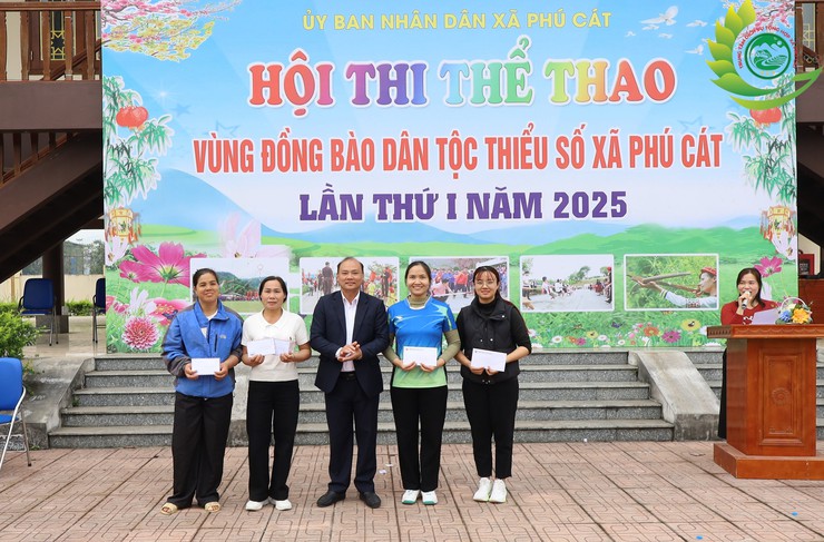 Phú Cát tổ chức Hội thi Thể thao vùng đồng bào dân tộc thiểu số lần thứ I năm 2025- Ảnh 35.