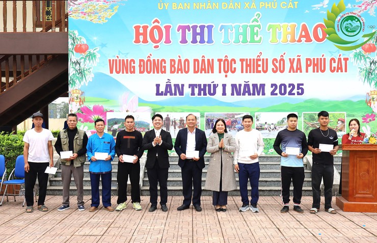 Phú Cát tổ chức Hội thi Thể thao vùng đồng bào dân tộc thiểu số lần thứ I năm 2025- Ảnh 40.