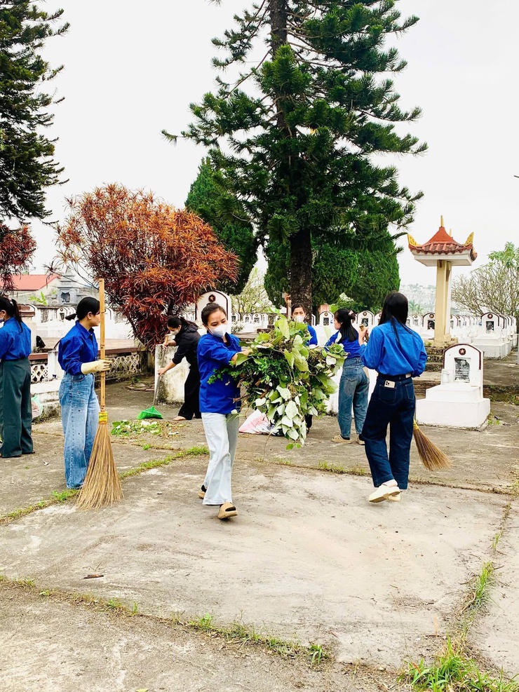 Đoàn thanh niên xã Quảng Bị sôi nổi thực hiện Chương trình “Tình nguyện mùa đông – Xuân yêu thương 2026- Ảnh 11.