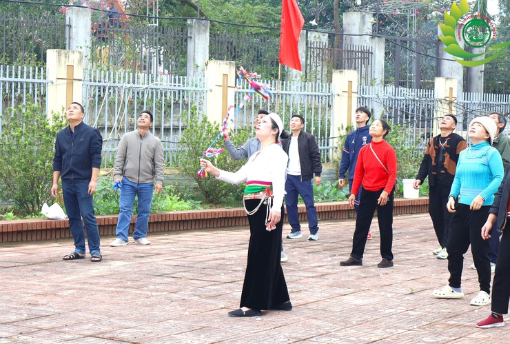 Phú Cát tổ chức Hội thi Thể thao vùng đồng bào dân tộc thiểu số lần thứ I năm 2025- Ảnh 8.