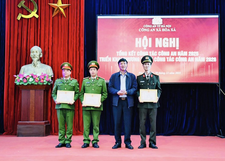 CÔNG AN XÃ HOÀ XÁ TỔNG KẾT CÔNG TÁC CÔNG AN NĂM 2025, TRIỂN KHAI NHIỆM VỤ CÔNG TÁC NĂM 2026- Ảnh 1.