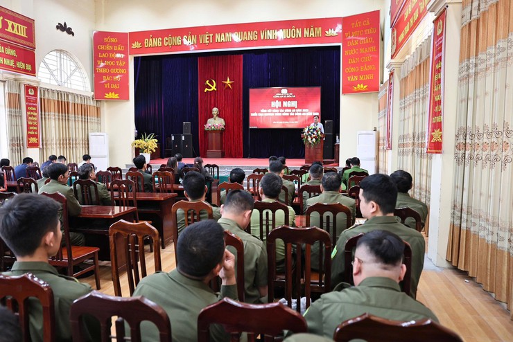 CÔNG AN XÃ HOÀ XÁ TỔNG KẾT CÔNG TÁC CÔNG AN NĂM 2025, TRIỂN KHAI NHIỆM VỤ CÔNG TÁC NĂM 2026- Ảnh 4.