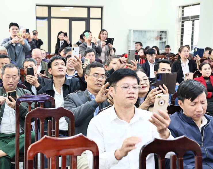 HÒA XÁ RA MẮT MÔ HÌNH “LÀNG SỐ” Ở CƠ SỞ VÀ ỨNG DỤNG ZALO MINI APP ĐỂ THÚC ĐẨY CHUYỂN ĐỔI SỐ CẤP XÃ- Ảnh 4.