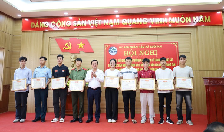 Xã Suối Hai: Bước chuyển mình mạnh mẽ trong giai đoạn mới - Vững quản trị, bền hạ tầng, lan tỏa cộng đồng- Ảnh 15.