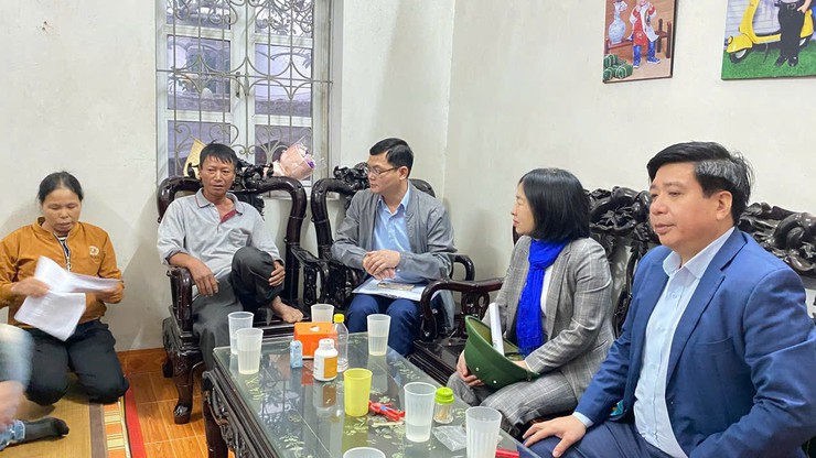 Lãnh đạo phường Tây Tựu trực tiếp gặp gỡ, thuyết phục, vận động hộ gia đình, cá nhân chấp hành nhận tiền đền bù và bàn giao mặt bằng thực hiện dự án khu công nghệ cao sinh học Hà Nội- Ảnh 1.