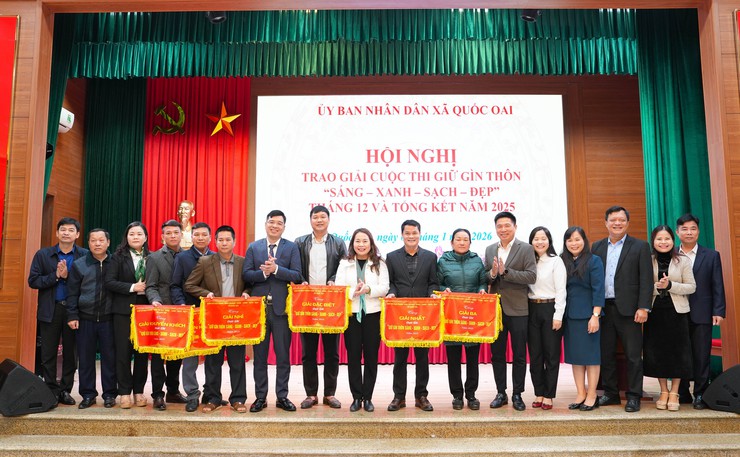 Quốc Oai tổ chức Hội nghị trao giải tháng 12 và tổng kết Cuộc thi "Giữ gìn thôn Sáng – Xanh – Sạch – Đẹp" năm 2025- Ảnh 6.