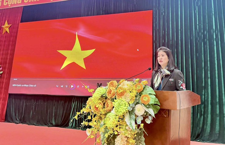 Sinh hoạt dưới cờ đầu năm 2026: Phú Lương sẵn sàng cho năm bản lề thực hiện các nhiệm vụ chính trị- Ảnh 2.