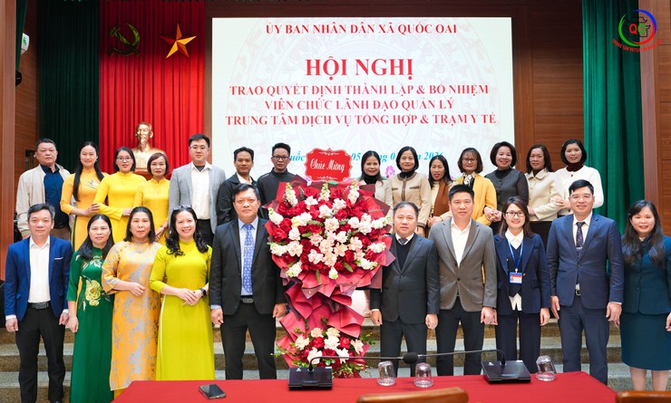 UBND xã Quốc Oai công bố Quyết định thành lập Trung tâm Dịch vụ tổng hợp và Trạm Y tế xã- Ảnh 9.