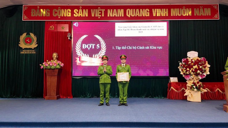 Hội nghị Tổng kết công tác Công an năm 2025 triển khai chương trìinh công tác công an năm 2026- Ảnh 16.