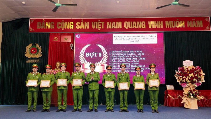 Hội nghị Tổng kết công tác Công an năm 2025 triển khai chương trìinh công tác công an năm 2026- Ảnh 19.