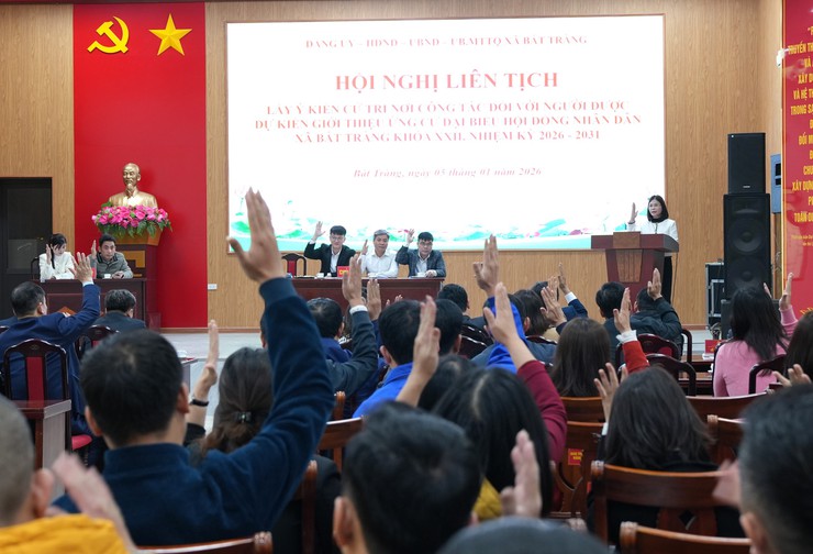 Đảng uỷ, HĐND, UBND, Ủy ban MTTQ xã Bát Tràng tổ chức Hội nghị liên tịch lấy ý kiến cử tri nơi công tác đối với người được dự kiến giới thiệu ứng cử đại biểu HĐND xã Bát Tràng khóa XXII, nhiệm kỳ 2026–2031- Ảnh 4.