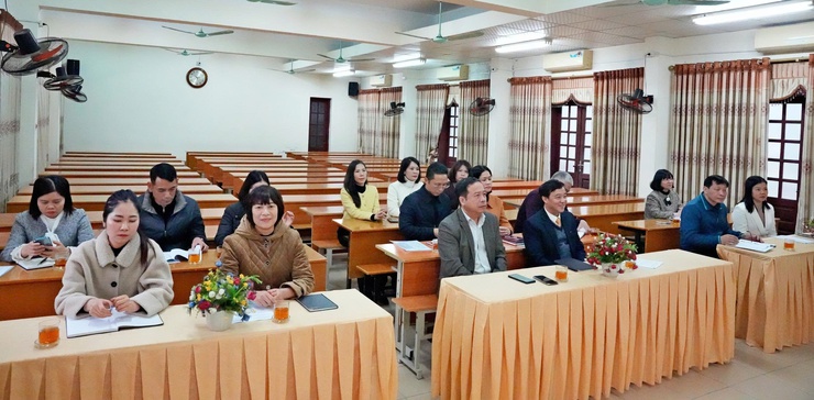 Sơn Tây tổng kết công tác đào tạo, bồi dưỡng năm 2025- Ảnh 2.