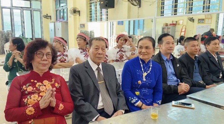 Lan tỏa "tình thơ Làng Bún" – Dấu ấn 25 năm bền bỉ của CLB thơ Phụng Thượng- Ảnh 4.