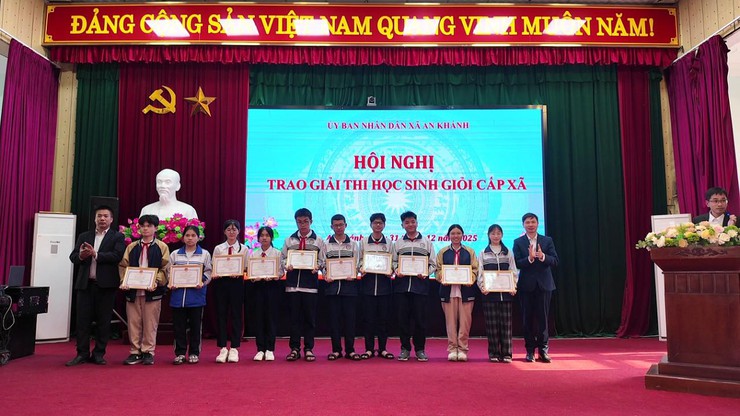 Hội nghị tuyên dương, khen thưởng, trao giải các cuộc thi lĩnh vực Văn hóa – Xã hội năm 2025- Ảnh 23.