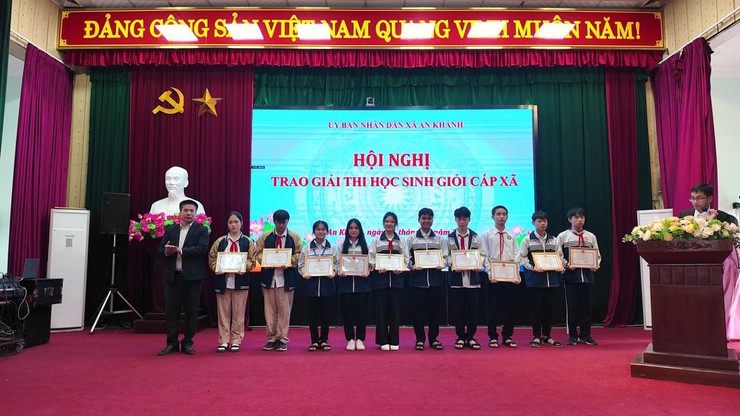 Hội nghị tuyên dương, khen thưởng, trao giải các cuộc thi lĩnh vực Văn hóa – Xã hội năm 2025- Ảnh 24.