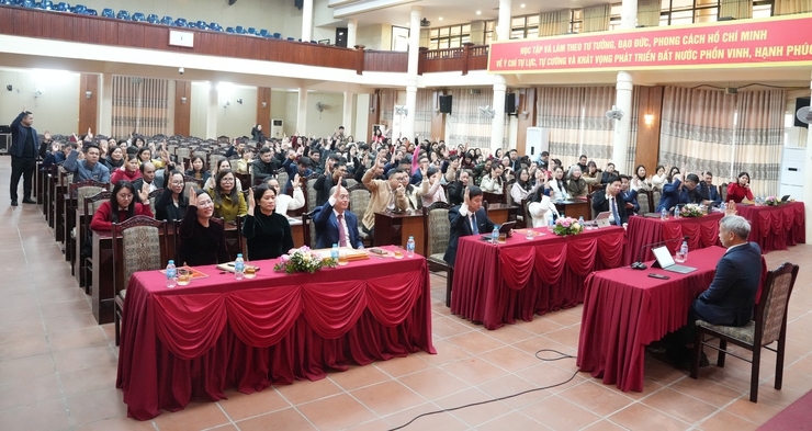 Sơn Tây lấy ý kiến cử tri nơi công tác đối với người ứng cử đại biểu HĐND phường nhiệm kỳ 2026 - 2031- Ảnh 1.