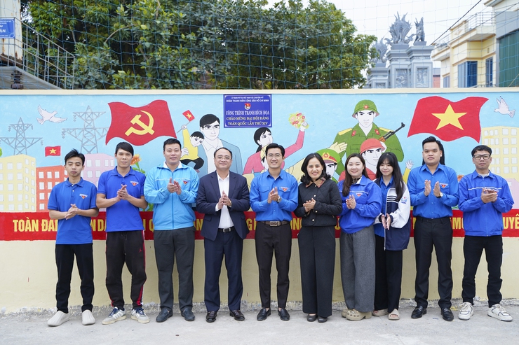 Đoàn thanh niên xã Chuyên Mỹ khánh thành công trình tranh bích hoạ- Ảnh 1.