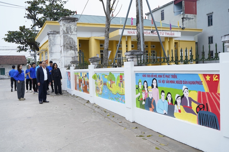 Đoàn thanh niên xã Chuyên Mỹ khánh thành công trình tranh bích hoạ- Ảnh 4.