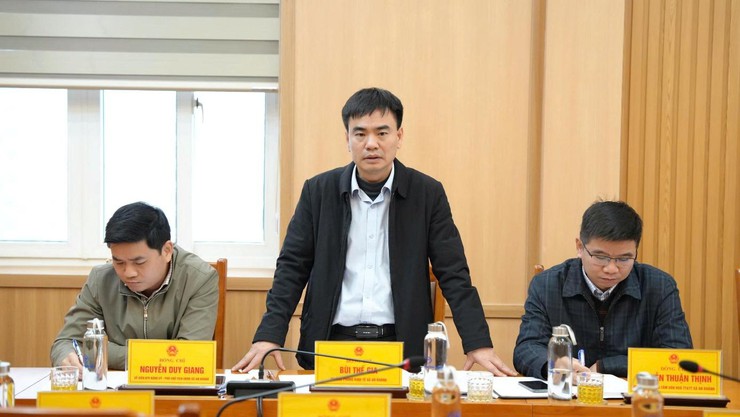 Đồng chí Phó Bí thư Đảng uỷ, Chủ tịch UBND xã Hồ Trung Nghĩa chủ trì Hội nghị nghe báo công tác giải phóng mặt bằng các dự án trọng điểm trên địa bàn- Ảnh 2.