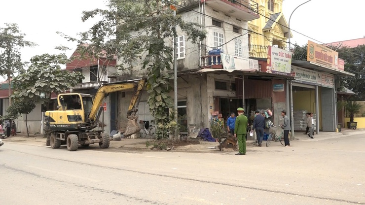 Xã Mỹ Đức ra quân lập lại trật tự đô thị: Quyết tâm xây dựng diện mạo “Sáng – Xanh – Sạch – Đẹp”- Ảnh 12.