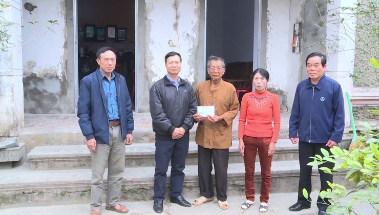 UBMTTQ Việt Nam xã trao hỗ trợ xây dựng nhà Đại đoàn kết cho hộ cận nghèo thôn Cựu Lục- Ảnh 4.