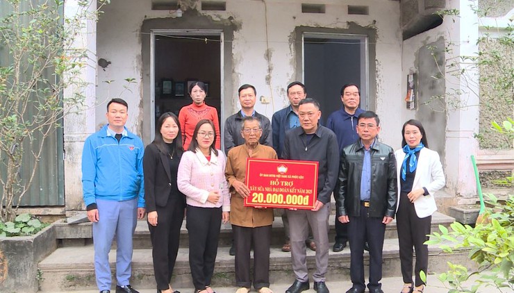 UBMTTQ Việt Nam xã trao hỗ trợ xây dựng nhà Đại đoàn kết cho hộ cận nghèo thôn Cựu Lục- Ảnh 3.