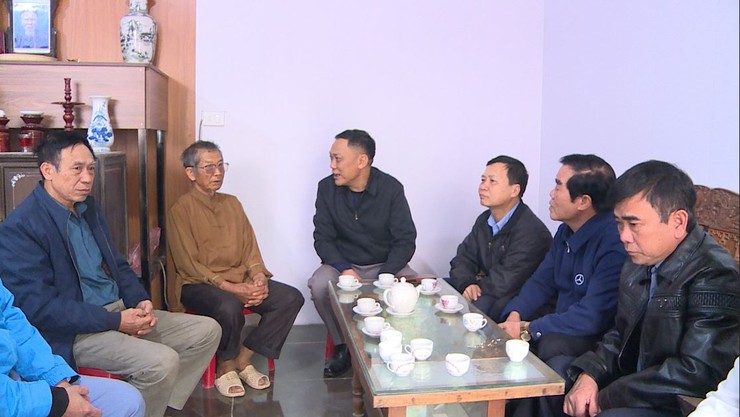 UBMTTQ Việt Nam xã trao hỗ trợ xây dựng nhà Đại đoàn kết cho hộ cận nghèo thôn Cựu Lục- Ảnh 2.