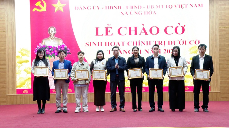 ỨNG HÒA TỔ CHỨC LỄ CHÀO CỜ, SINH HOẠT CHÍNH TRỊ DƯỚI CỜ THÁNG 01 NĂM 2026.- Ảnh 5.