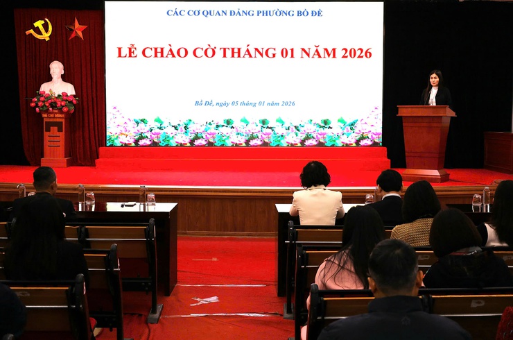 Lễ sinh hoạt dưới cờ tháng 1/2026 cơ quan Đảng ủy và Cơ quan HĐND-UBND phường Bồ Đề- Ảnh 2.