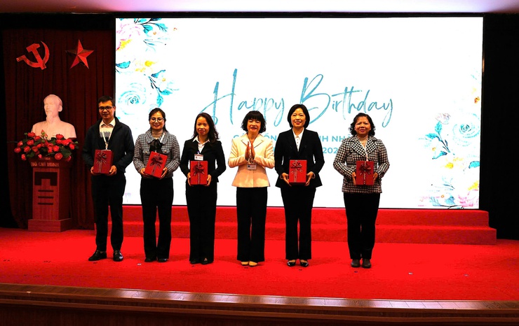 Lễ sinh hoạt dưới cờ tháng 1/2026 cơ quan Đảng ủy và Cơ quan HĐND-UBND phường Bồ Đề- Ảnh 4.