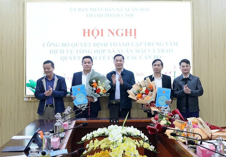 Xuân Mai công bố Quyết định thành lập Trung tâm Dịch vụ Tổng hợp và trao các Quyết định về công tác cán bộ- Ảnh 2.