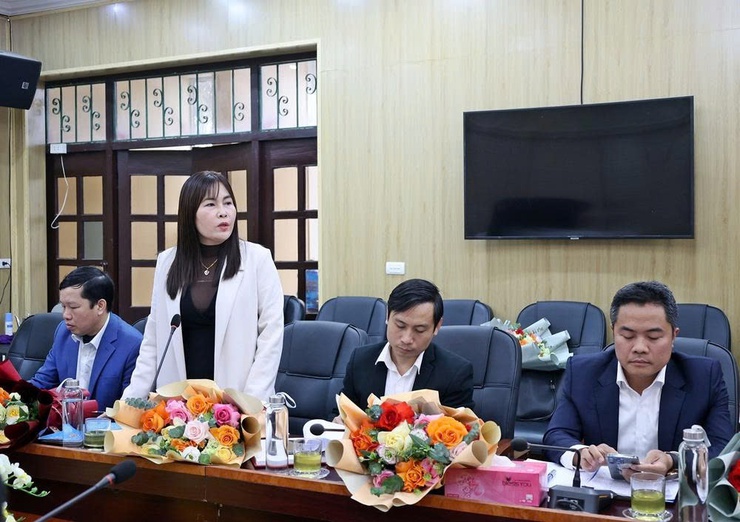 Xuân Mai công bố Quyết định thành lập Trung tâm Dịch vụ Tổng hợp và trao các Quyết định về công tác cán bộ- Ảnh 6.