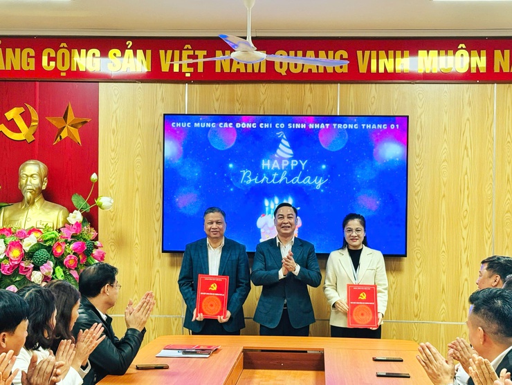 Lễ sinh hoạt dưới cờ tháng 01/2026 cơ quan Đảng, đoàn thể Phường- Ảnh 3.