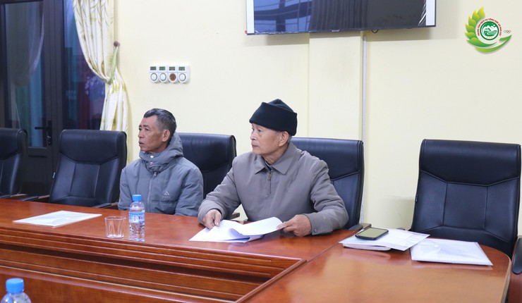 Đồng chí Hoàng Nguyên Ưng – Phó bí thư Đảng ủy,Chủ tịch UBND xã Phú Cát tiếp công dân định kỳ.- Ảnh 3.