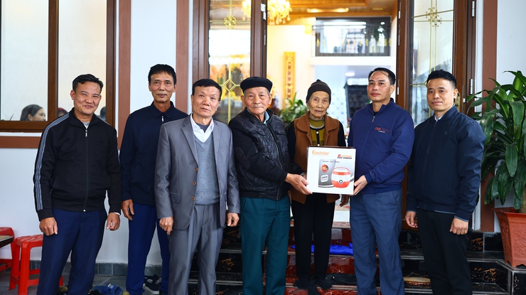 UBND xã Thạch Thất trao kinh phí hỗ trợ xây dựng nhà ở cho người có công với cách mạng - Ảnh 9.