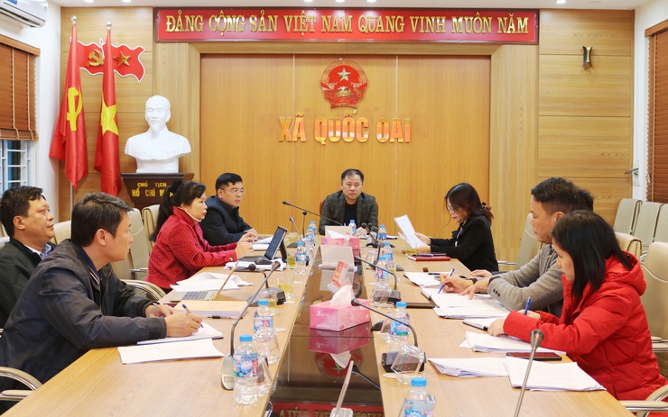 Đồng chí Chủ tịch UBND xã Quốc Oai nghe báo cáo tiến độ công tác bầu cử đại biểu Quốc hội khóa XVI và HĐND các cấp- Ảnh 4.