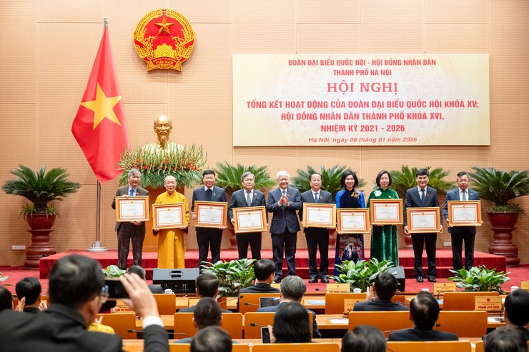 Hội nghị tổng kết hoạt động của Đoàn ĐBQH, HĐND thành phố Hà Nội- Ảnh 4.