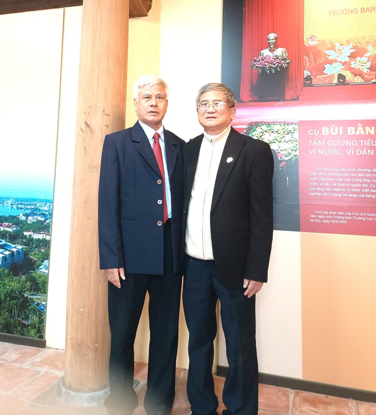 Đoàn đại biểu Hội đồng họ Bùi Việt Nam dâng hương tưởng niệm Cụ Bùi Bằng Đoàn- Ảnh 13.