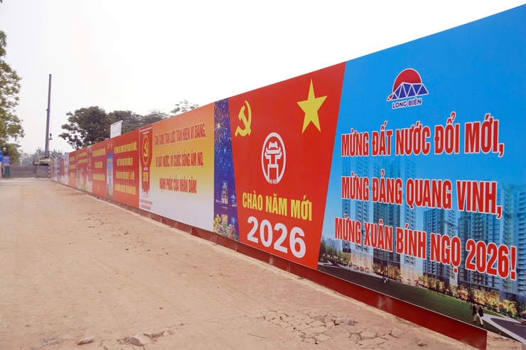 Phường Long Biên đảm bảo an ninh, trật tự, tạo không khí đón năm mới 2026 an toàn, văn minh- Ảnh 1.