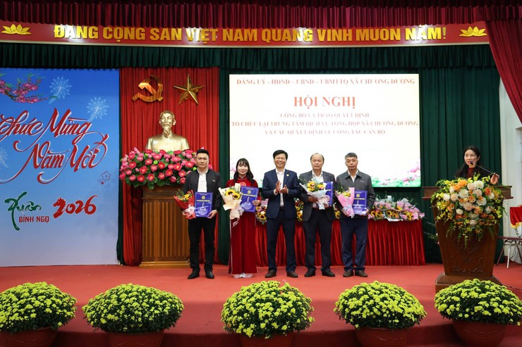 Kiện toàn tổ chức bộ máy, nâng cao hiệu lực, hiệu quả công tác cán bộ tại xã Chương Dương- Ảnh 2.