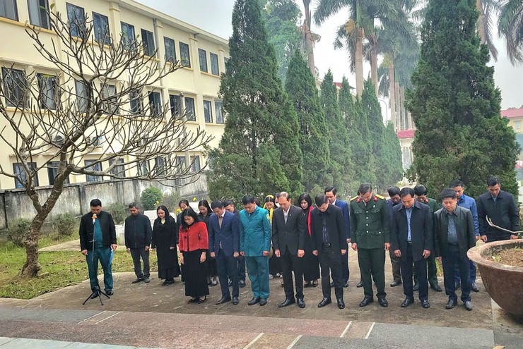 XÃ ĐA PHÚC - LỄ DÂNG HƯƠNG, HOA TƯỞNG NIỆM CÁC ANH HÙNG LIỆT SĨ NHÂN DỊP ĐẦU XUÂN NĂM MỚI 2026- Ảnh 2.