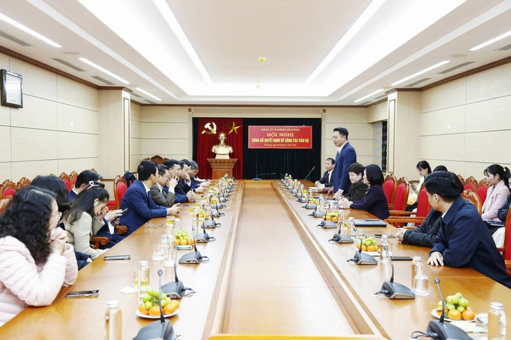 Đồng chí Nguyễn Cao Kỳ được bổ nhiệm giữ chức vụ Phó Trưởng ban Xây dựng Đảng phường Hà Đông- Ảnh 6.