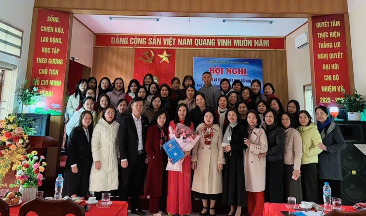 XÃ PHÚ XUYÊN TỔ CHỨC HỘI NGHỊ TRAO QUYẾT ĐỊNH BỔ NHIỆM PHÓ HIỆU TRƯỞNG TRƯỜNG TIỂU HỌC PHÚ XUYÊN- Ảnh 6.