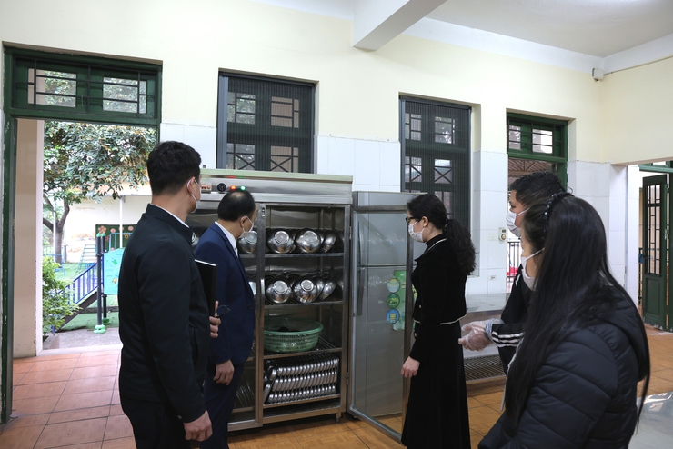 Phú Nghĩa: Kiểm tra công tác an toàn thực phẩm, y tế học đường tại các trường học trên địa bàn xã- Ảnh 3.