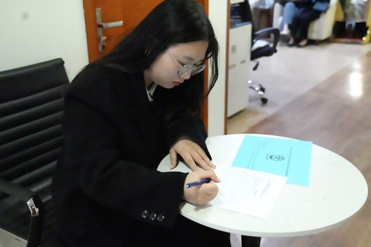 Trung tâm Phục vụ hành chính công thành phố Hà Nội tổ chức phỏng vấn ứng viên tuyển dụng lao động hợp đồng đợt 3- Ảnh 3.